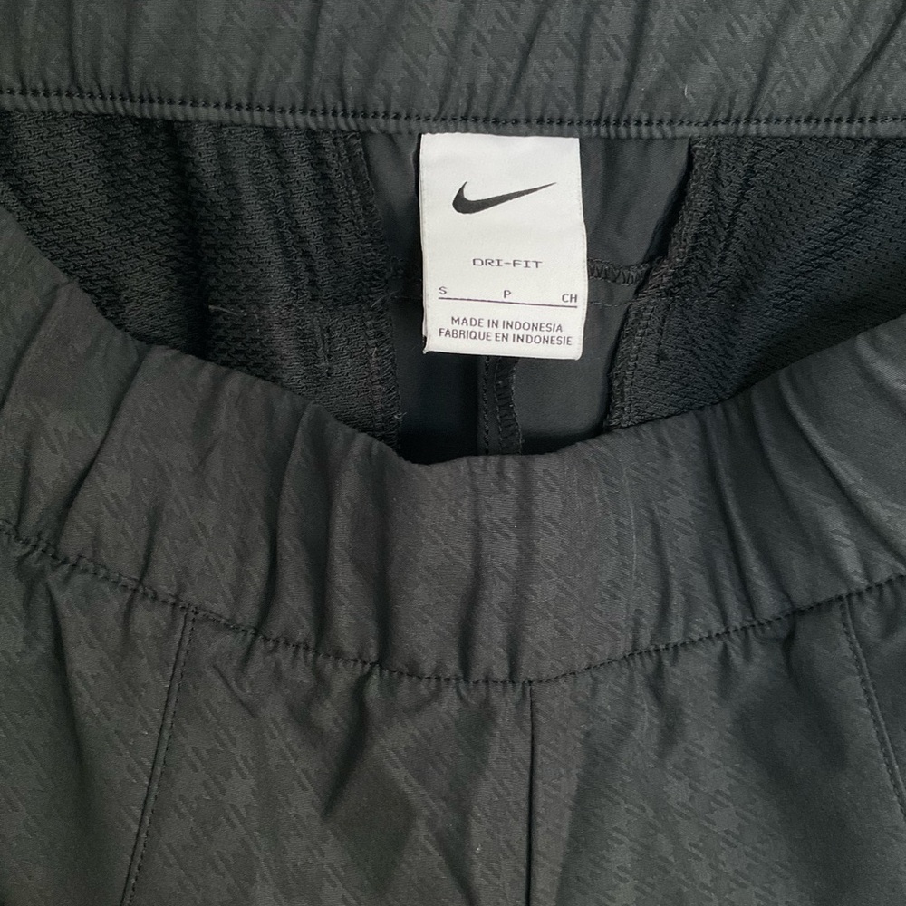 Nike Dri-Fit golf joggers with gingham patterns in black/grey - size small